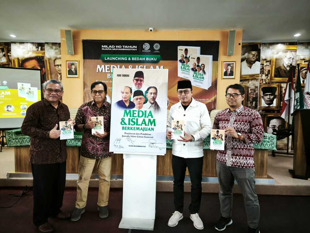 Launching Buku "Media & Islam Berkemajuan" karya Roni Tabroni di Grha Suara Muhammadiyah. Foto: Cris