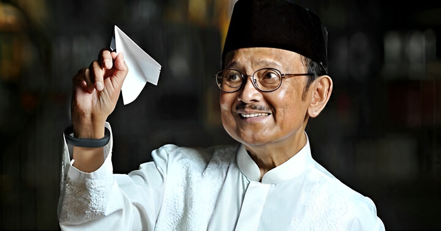 Dari BJ Habibie Hingga FX Silaban