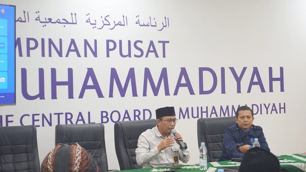 Direktur Utama PT Syarikat Cahaya Media / Suara Muhammadiyah Deni Asy’ari, MA., Dt Marajo