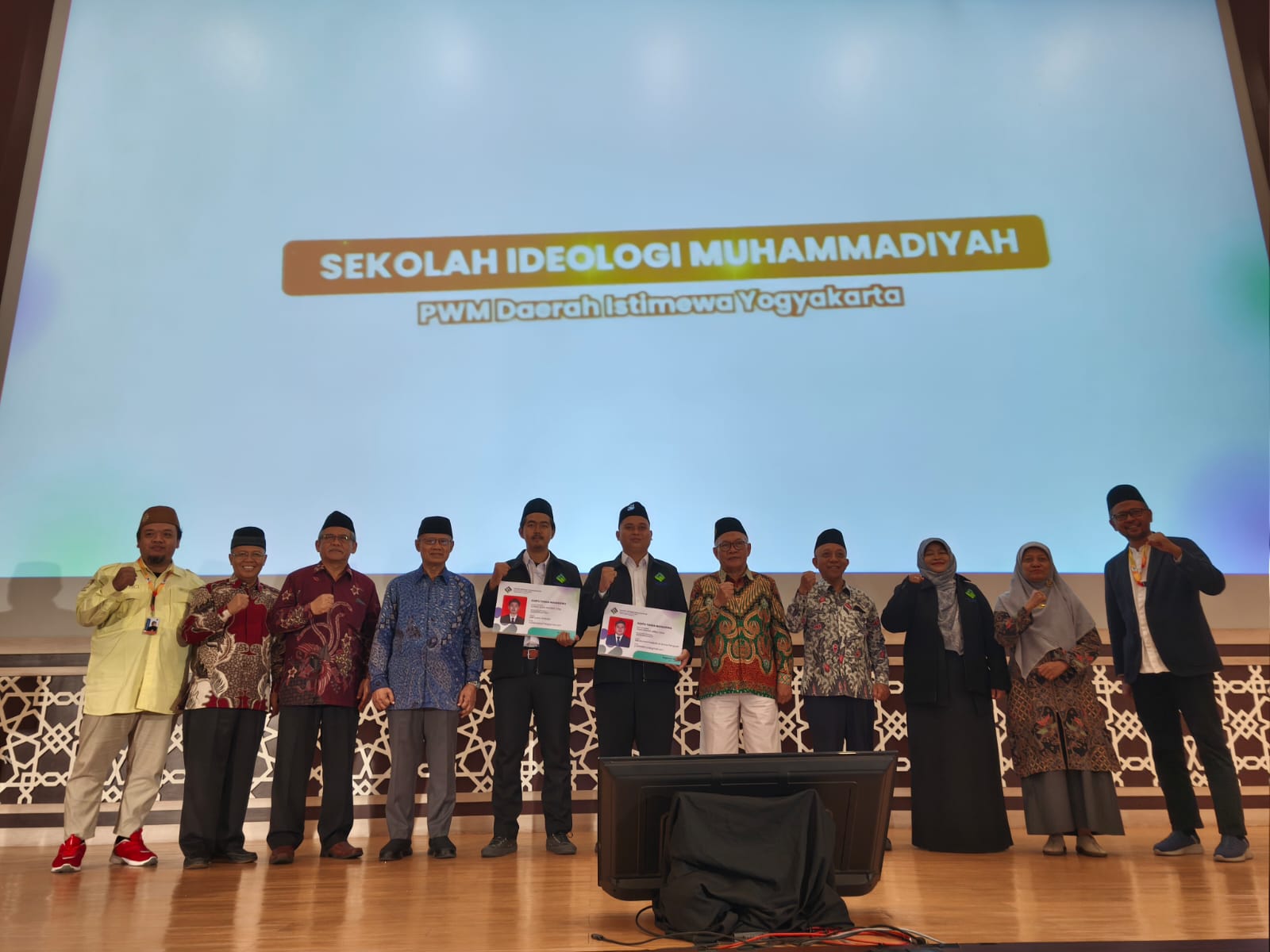 Serah terima siswa Sekolah Ideologi Muhammadiyah. Foto: Cris